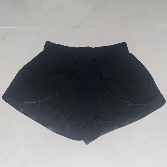 Forever 21 Black Faux Leather Trim Tulip Flowy Shorts in Small - Picture 3 of 8